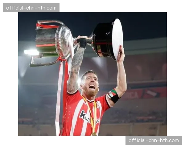 官方：毕尔巴鄂竞技与老将穆尼亚因续约一年，新合同至2027年夏